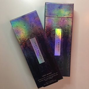 FROST BUNNY
Metallic Eye + Lip Crayon 3-PC Set ✨